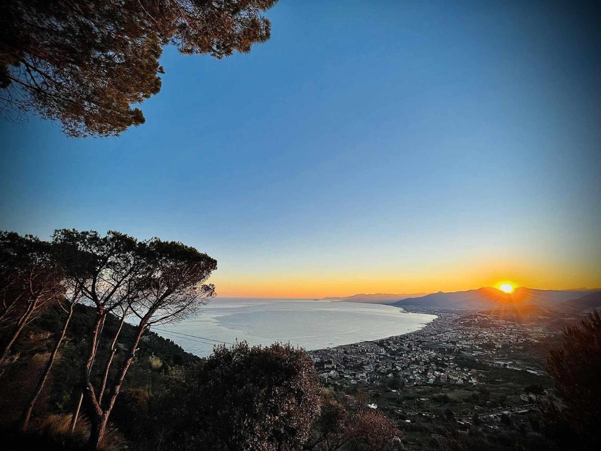 Cipriani 5 Rivieraholiday Pietra Ligure Dış mekan fotoğraf