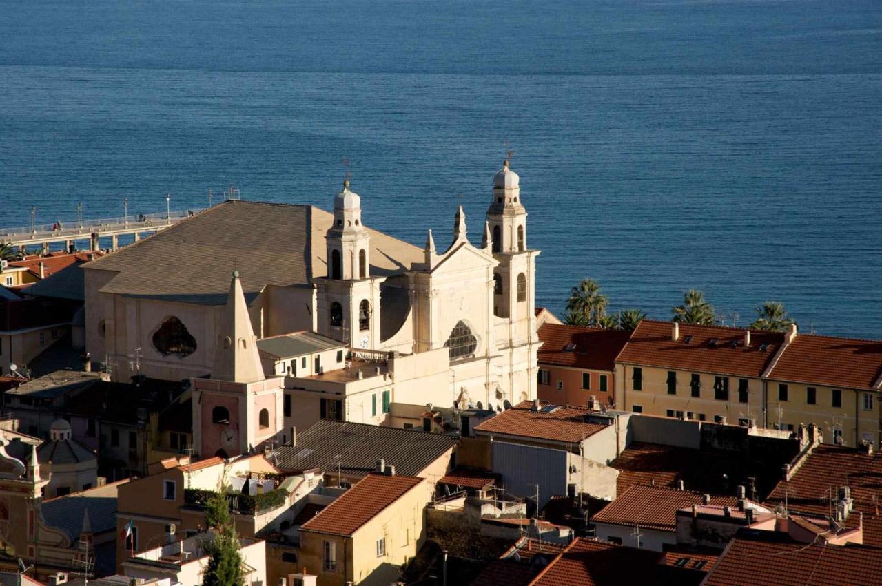 Cipriani 5 Rivieraholiday Pietra Ligure Dış mekan fotoğraf